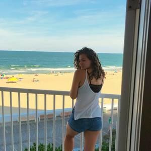 Meet your Posher, Victoria